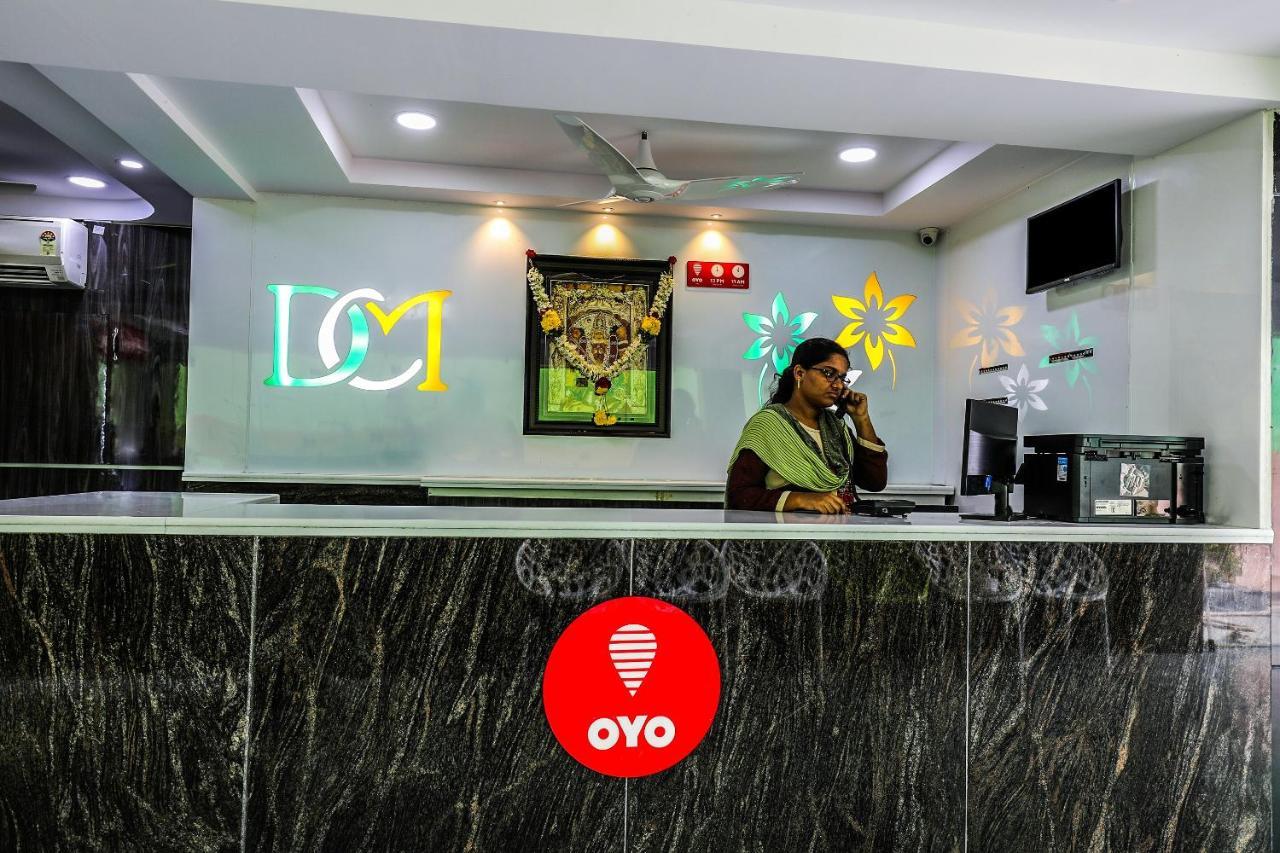 Oyo 16155 Hotel Dcm Grand Vijayawāda Dış mekan fotoğraf